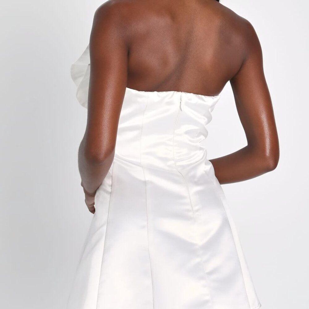 Satin Bow Strapless Dress - Picture 2 of 3
